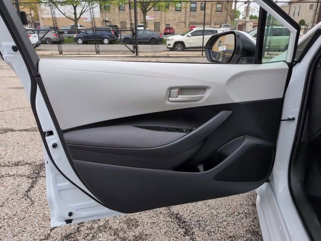 Used 2026 Toyota Corolla LE w/ LE Premium Package FWD image 12