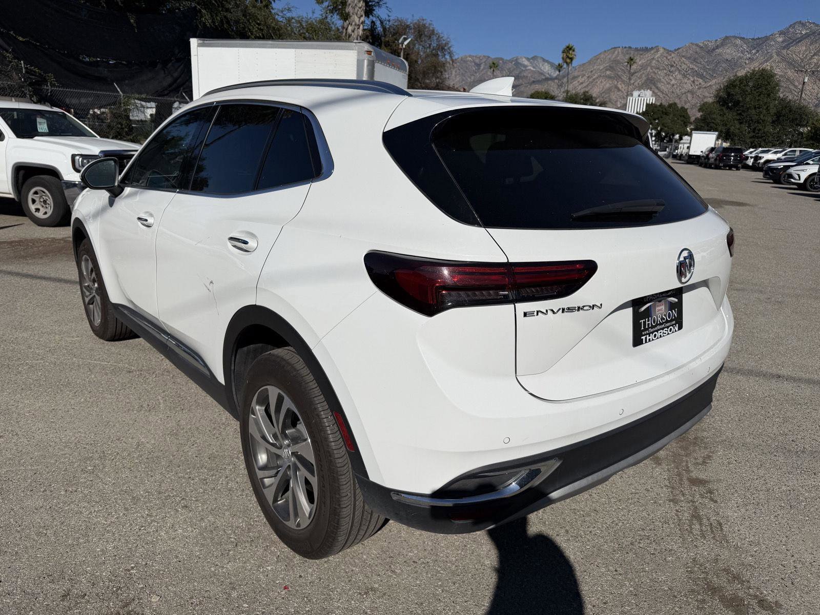 Used 2023 Buick Envision Essence image 4