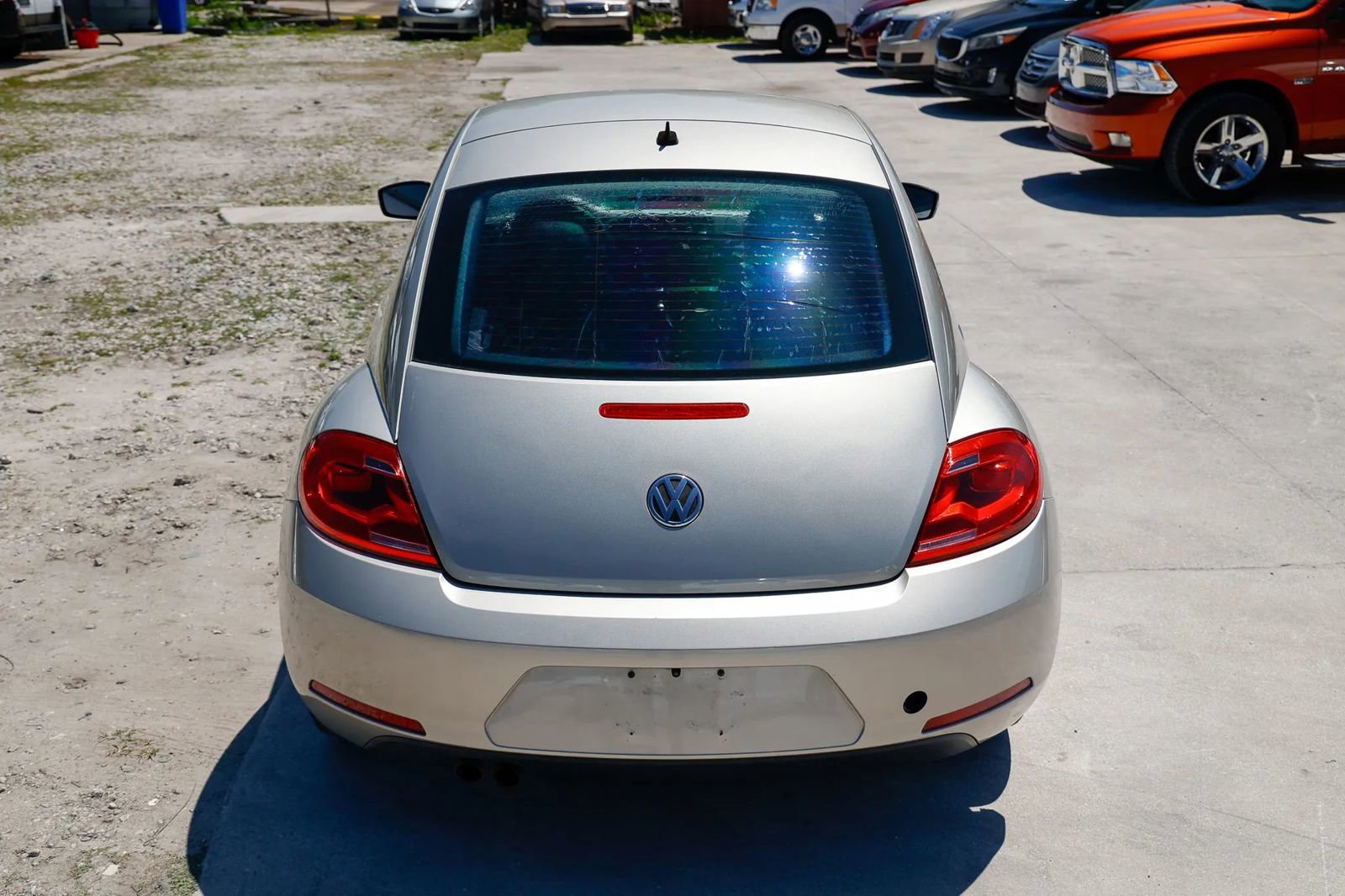 Used 2012 Volkswagen Beetle 2.5 image 6