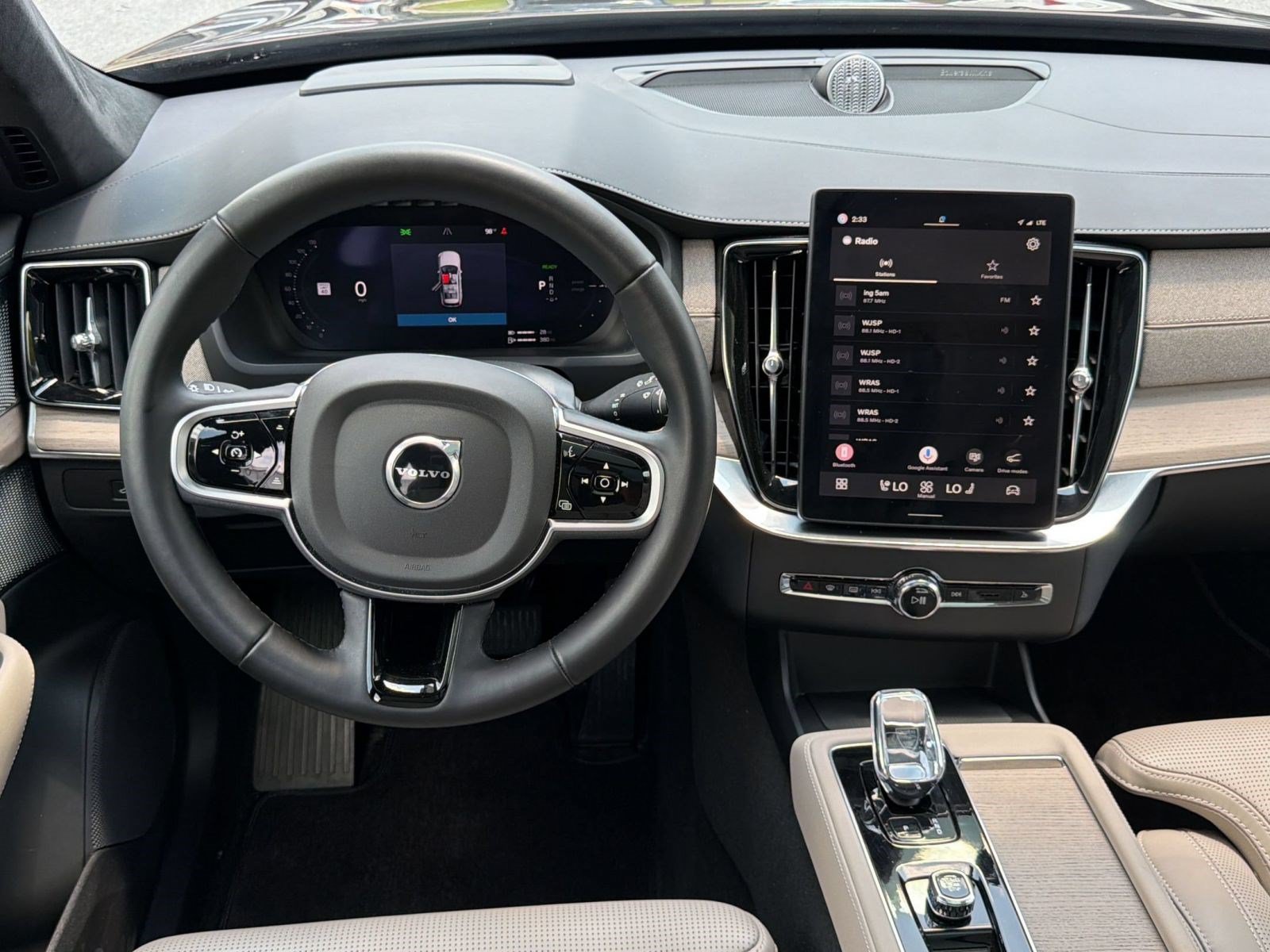 Certified 2025 Volvo XC90 T8 Ultra w/ Lounge Package AWD/4WD image 28