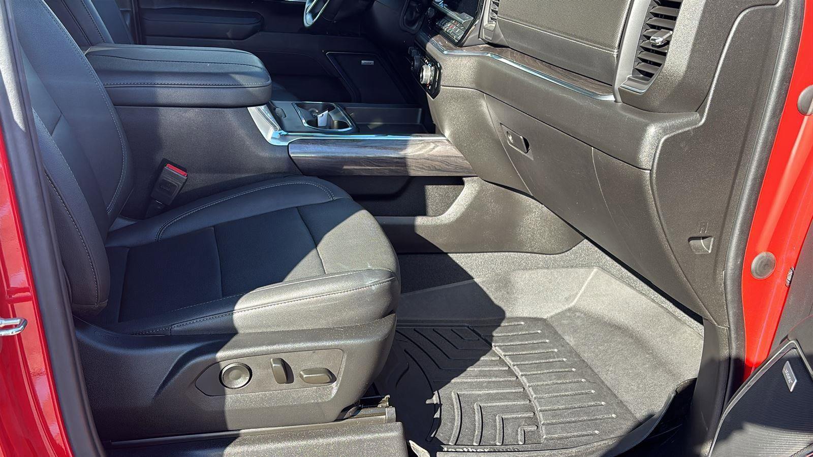 Certified 2024 Chevrolet Silverado 2500 LTZ w/ LTZ Convenience Package image 19