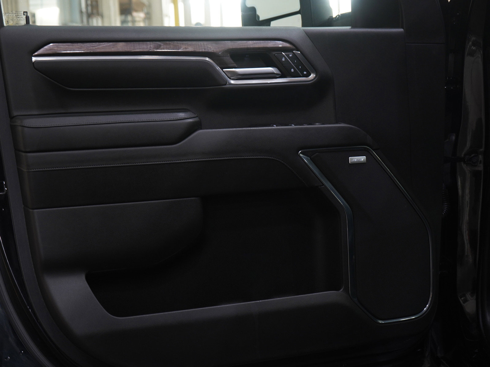 Used 2024 Chevrolet Silverado 3500 LTZ w/ LTZ Convenience Package image 21