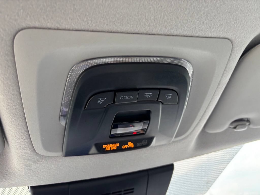 Used 2023 Toyota Corolla Cross L FWD image 18