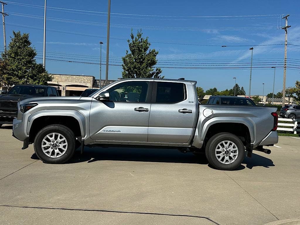 New 2026 Toyota Tacoma SR5 AWD/4WD image 2
