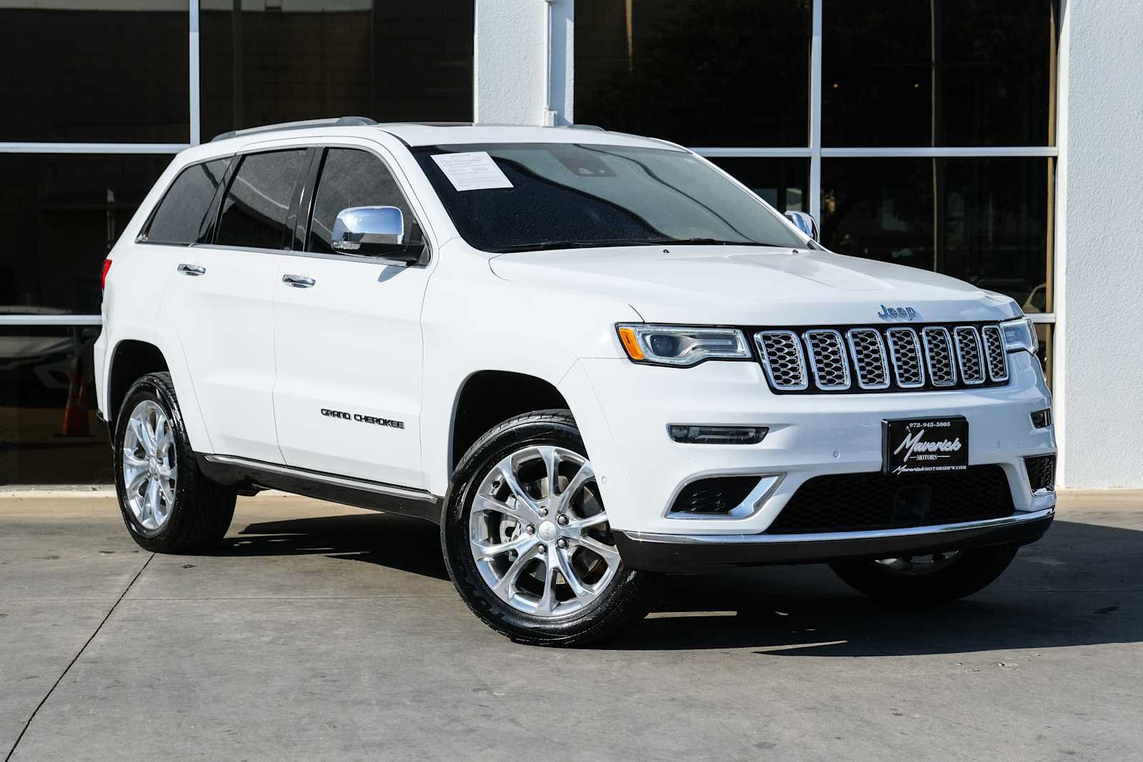 Used 2021 Jeep Grand Cherokee Summit AWD/4WD image 5