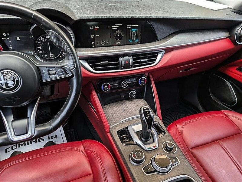 Used 2020 Alfa Romeo Stelvio Ti w/ Active Blind Spot Package AWD/4WD image 23