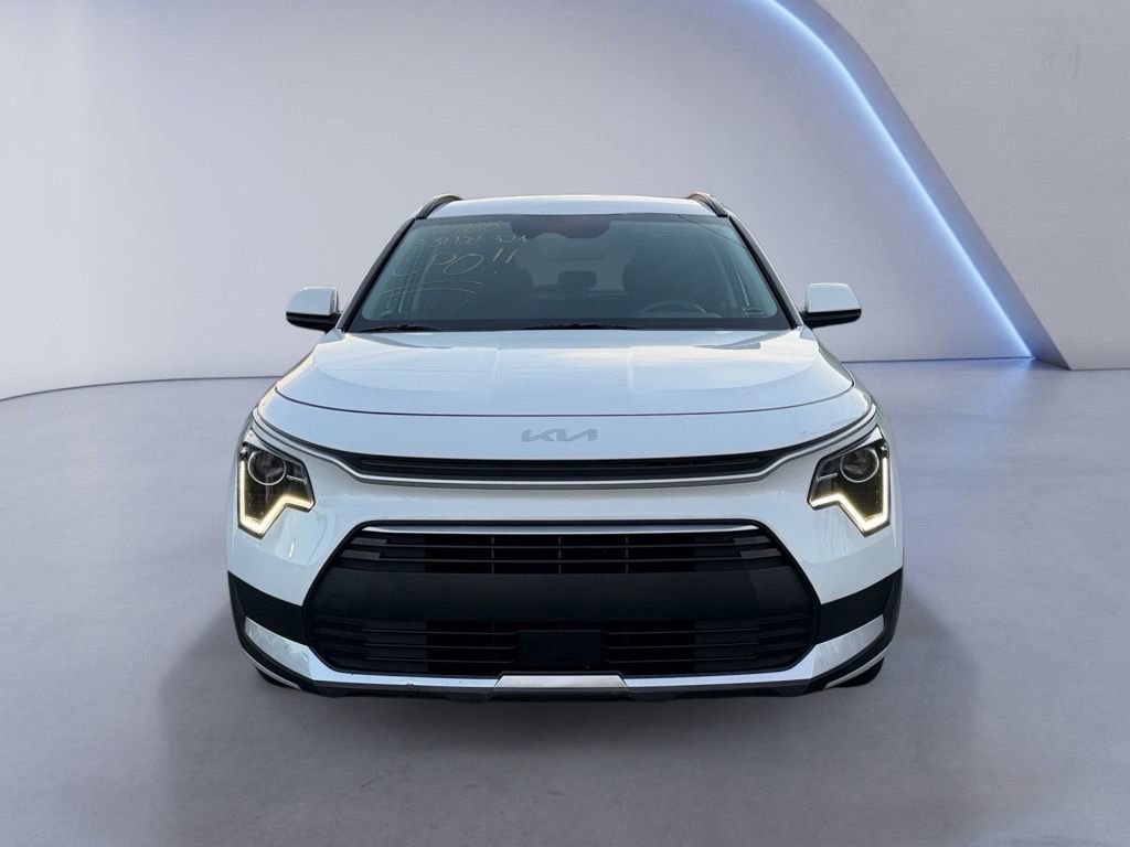 Used 2023 Kia Niro EX image 8