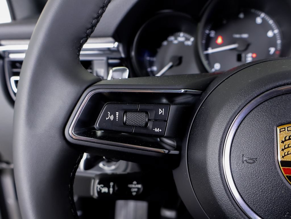New 2026 Porsche Macan AWD/4WD image 15