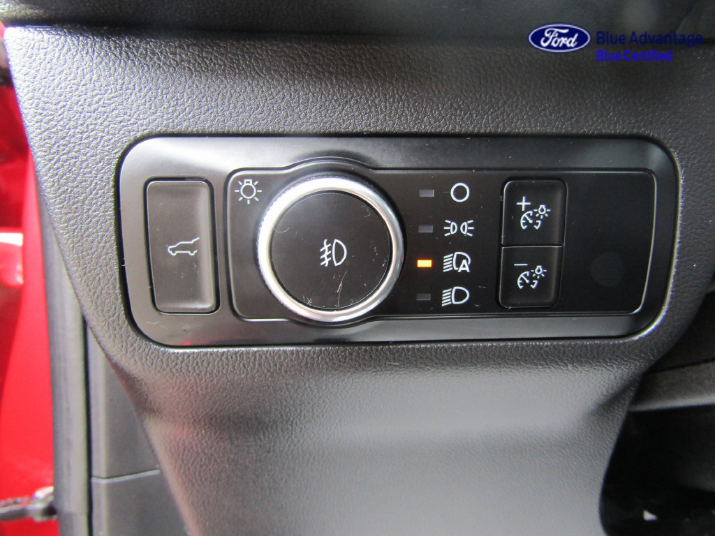 Used 2023 Ford Escape Platinum AWD/4WD image 18