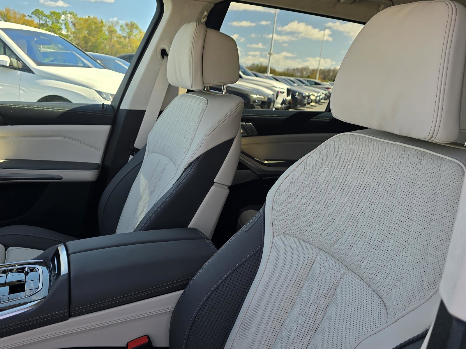 New 2026 BMW ALPINA XB7 image 18