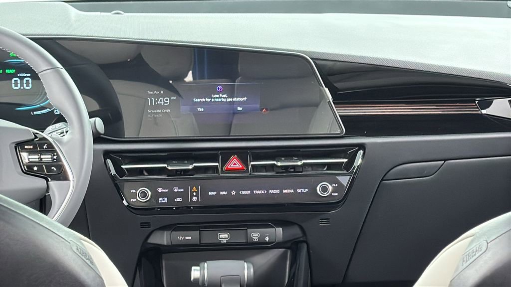 New 2025 Kia Niro EX Touring image 16