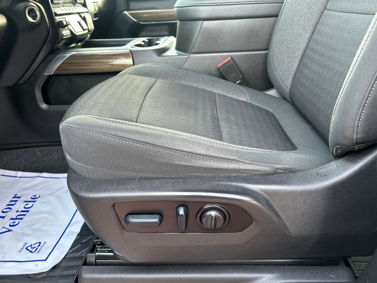 Used 2022 Chevrolet Silverado 1500 LT Trail Boss w/ Convenience Package II image 14