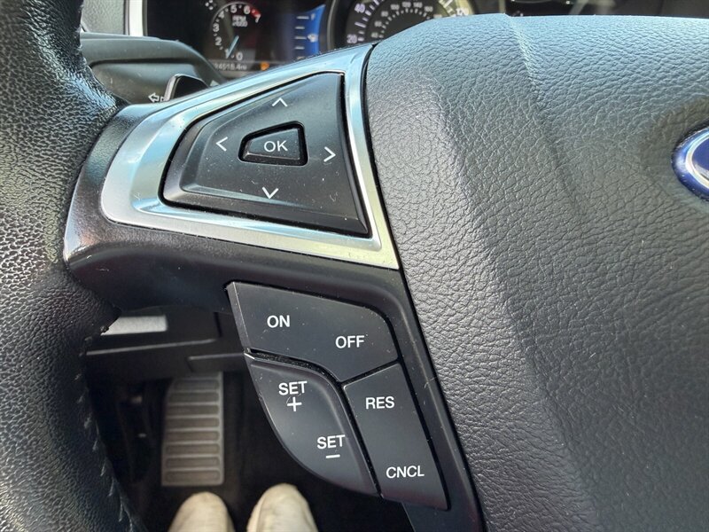 Used 2015 Ford Edge SEL w/ Equipment Group 201A AWD/4WD image 22