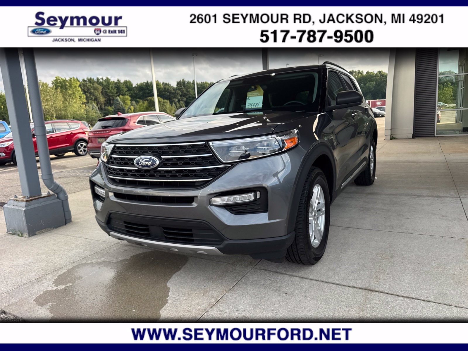 Certified 2024 Ford Explorer XLT w/ Equipment Group 202A AWD/4WD image 1
