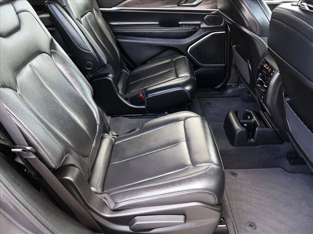 Used 2022 Jeep Grand Cherokee L Limited AWD/4WD image 27