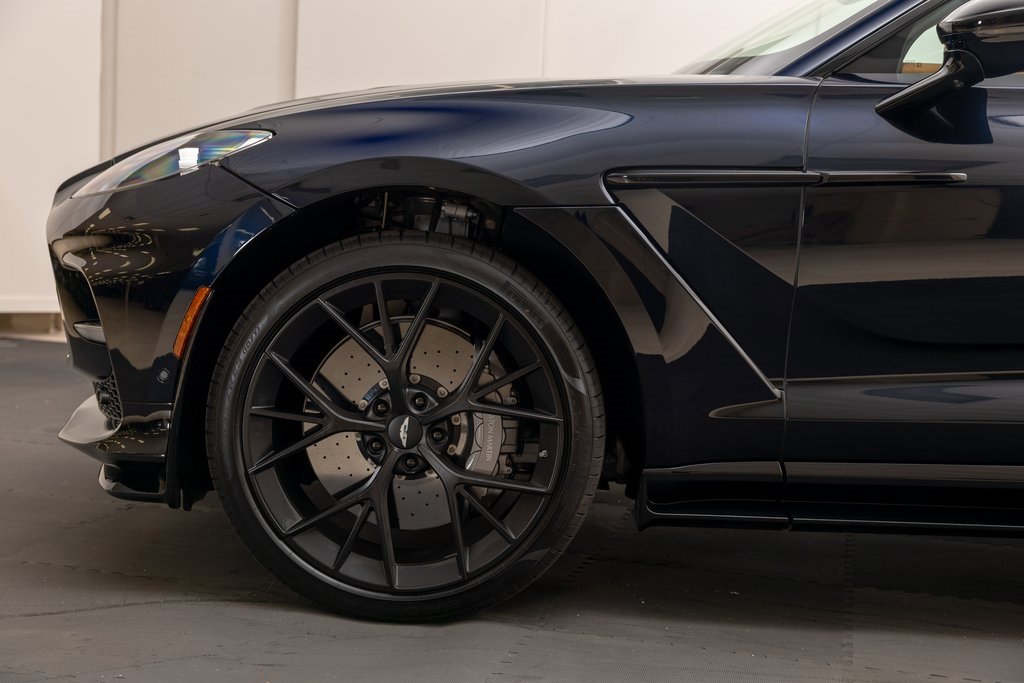 New 2025 Aston Martin DBX 707 image 38