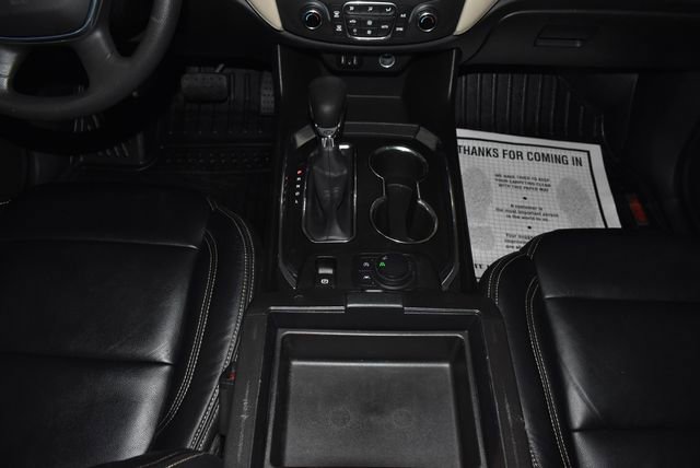 Used 2022 Chevrolet Traverse LS image 21