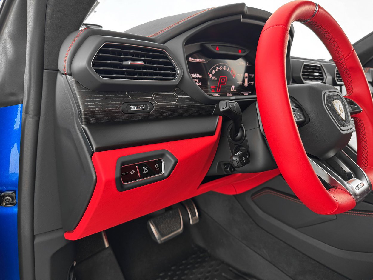 Used 2022 Lamborghini Urus image 18