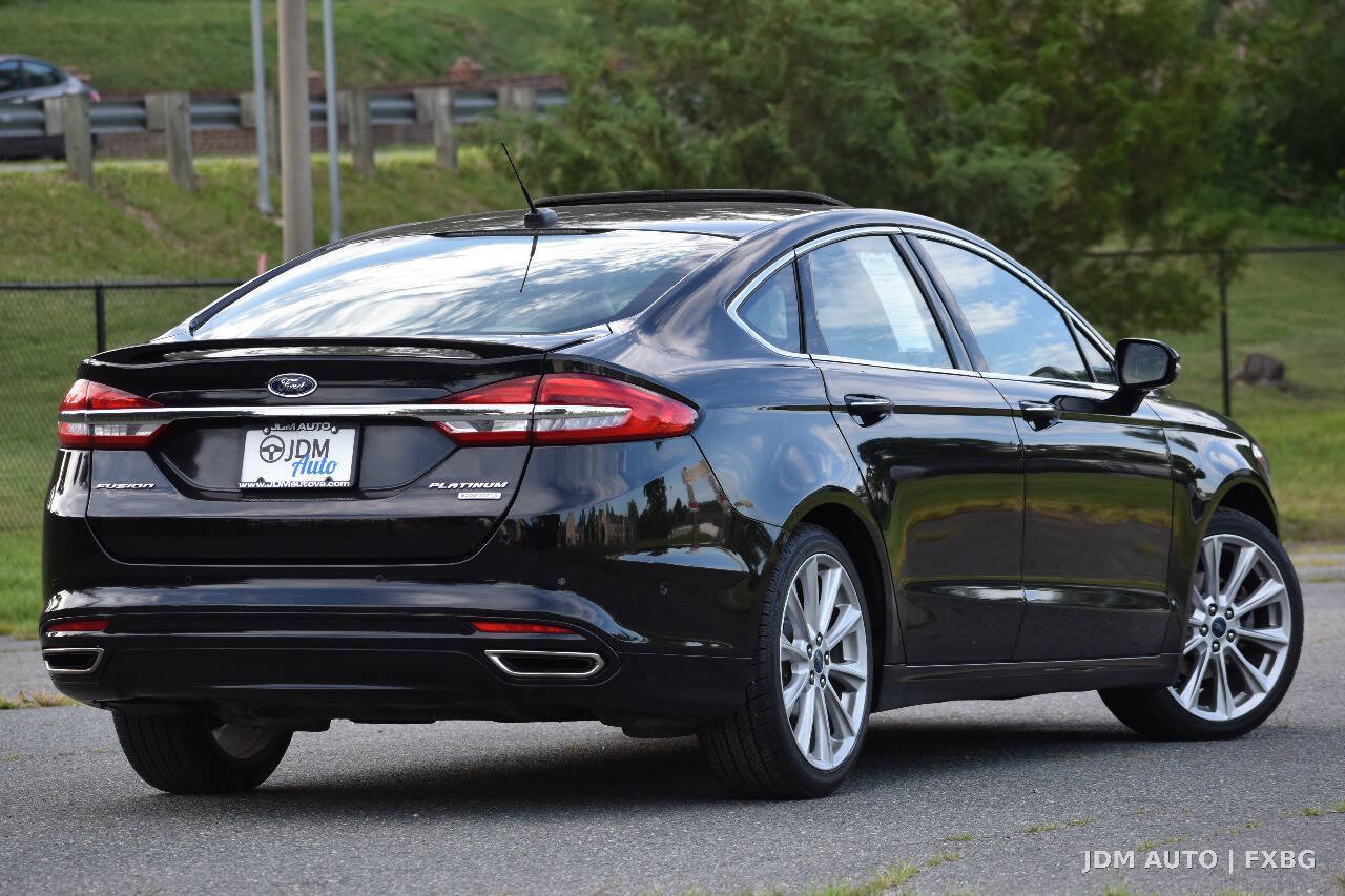 Used 2017 Ford Fusion Platinum FWD image 5