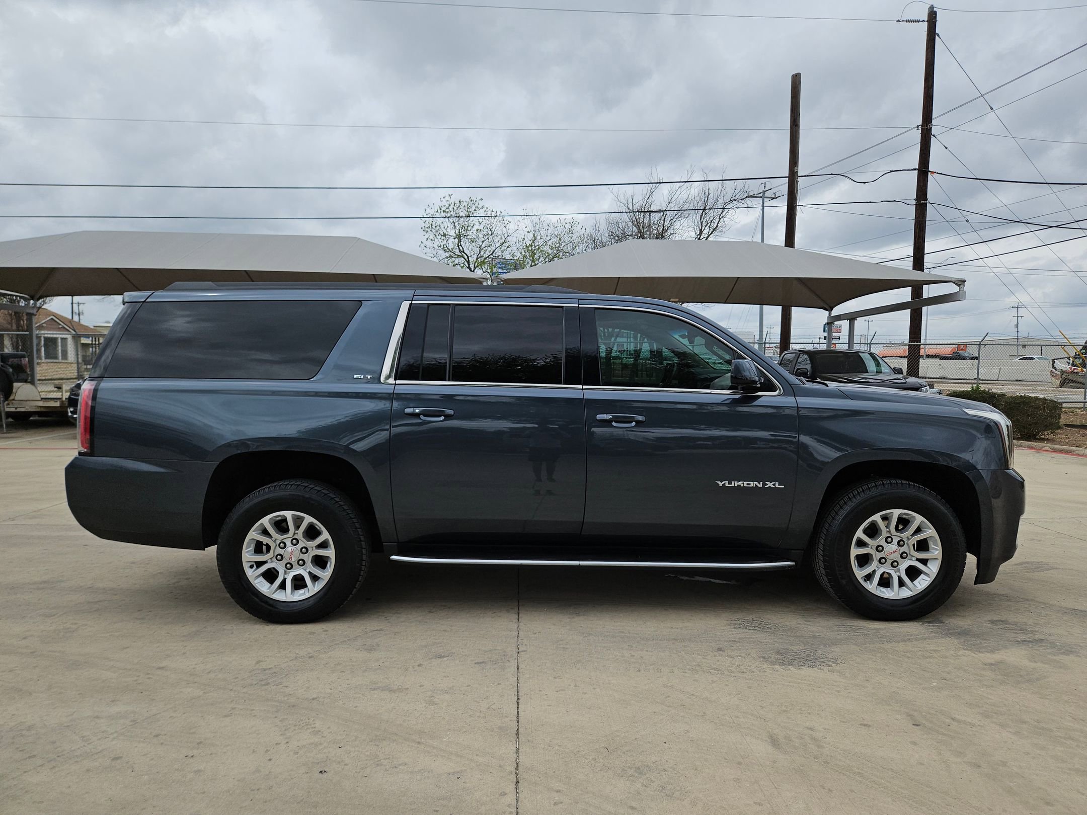Used 2019 GMC Yukon XL SLT w/ Open Road Package image 2