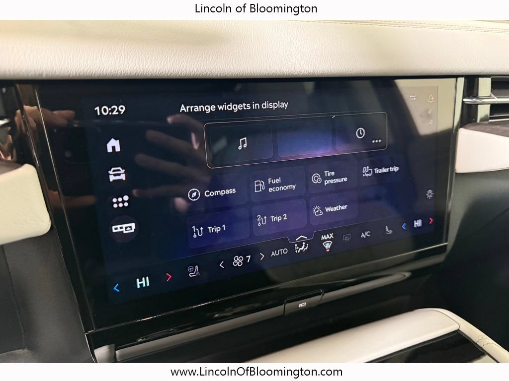 New 2025 Lincoln Navigator L Black Label AWD/4WD image 28