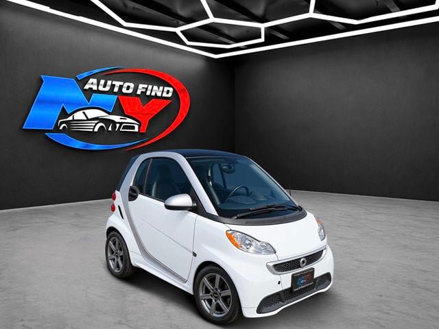 Used 2015 smart fortwo Coupe RWD image 2