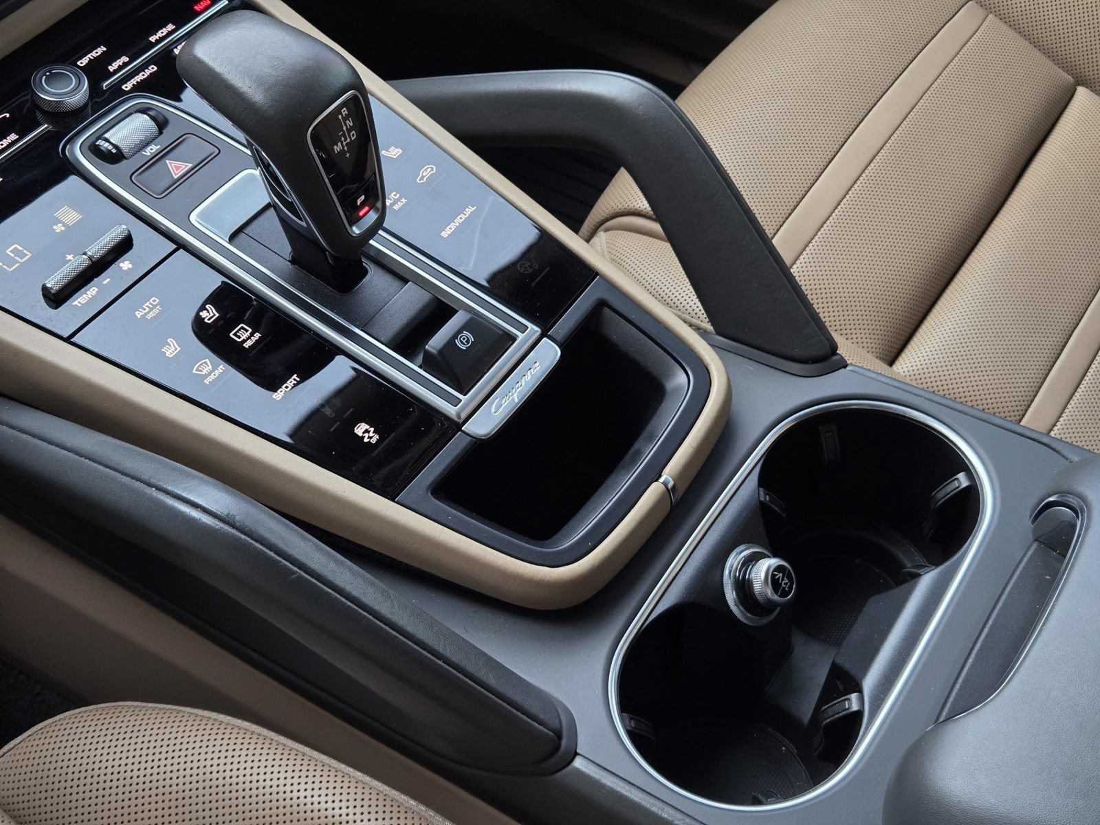 Used 2019 Porsche Cayenne AWD/4WD image 19