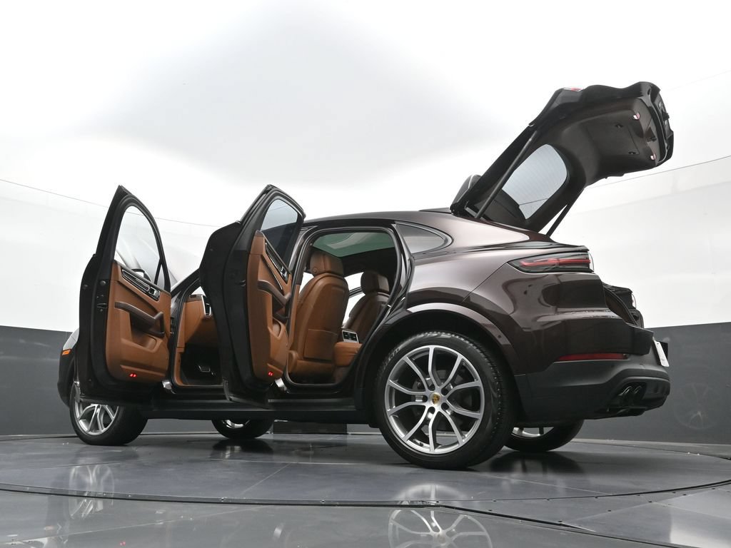Used 2021 Porsche Cayenne S AWD/4WD image 41