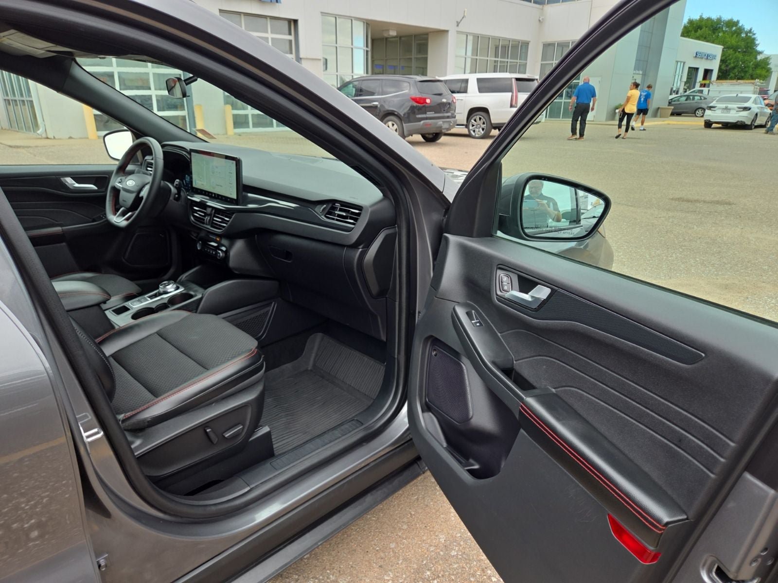 Used 2023 Ford Escape ST-Line Select w/ Tech Pack #2 AWD/4WD image 43