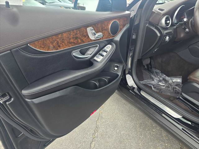 Used 2018 Mercedes-Benz GLC 300 4MATIC image 22