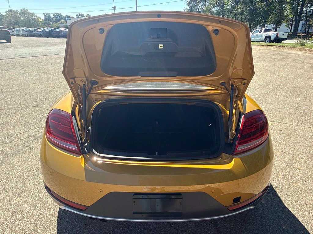 Used 2017 Volkswagen Beetle 1.8T Dune FWD image 28