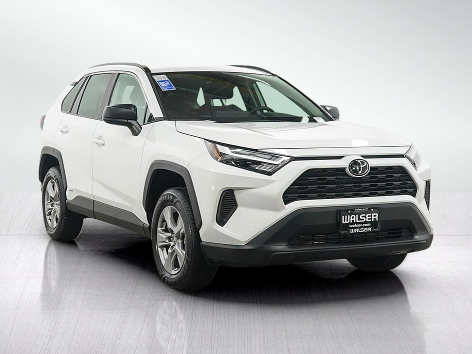 Used 2025 Toyota RAV4 LE AWD/4WD image 7