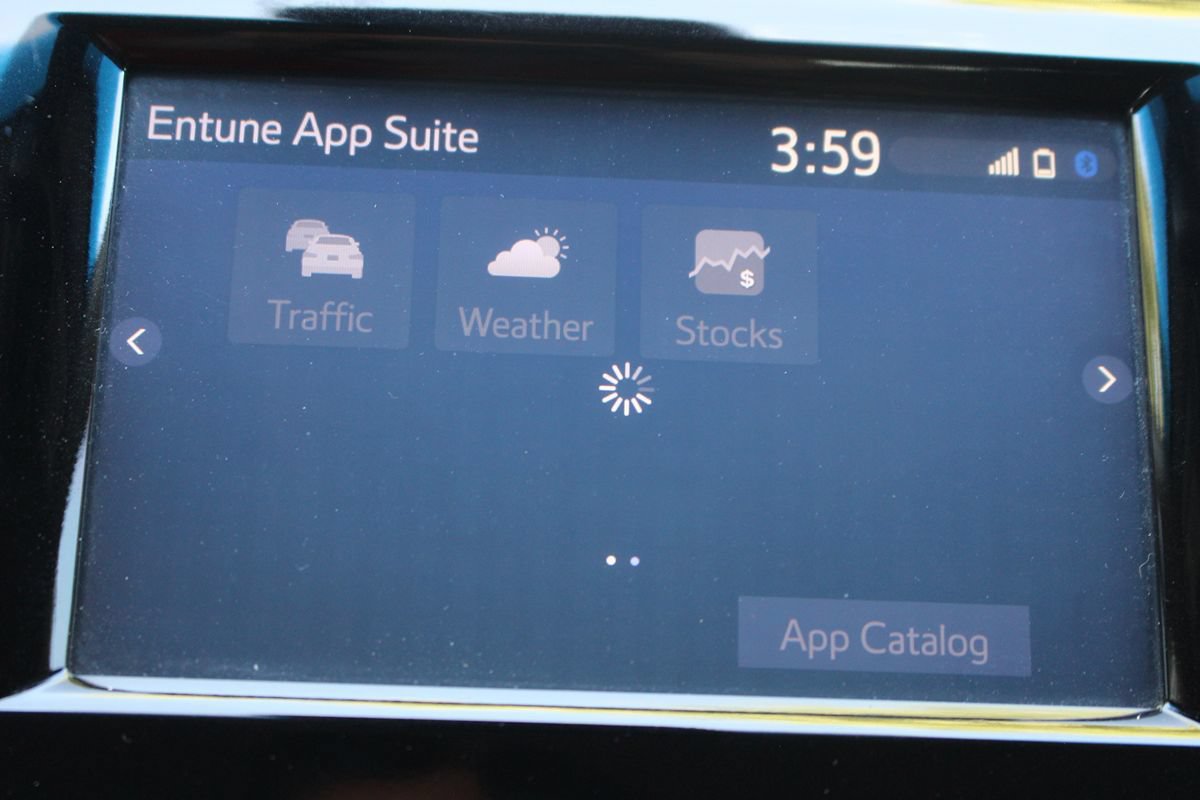 Used 2018 Toyota Camry XLE FWD image 32
