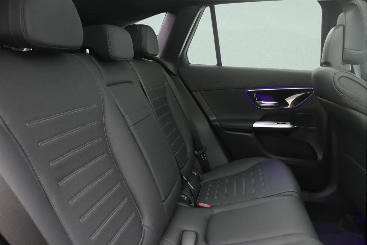 New 2026 Mercedes-Benz GLC 300 image 8