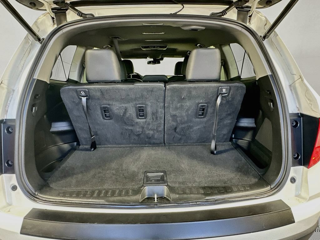Certified 2017 Honda Pilot Touring image 26