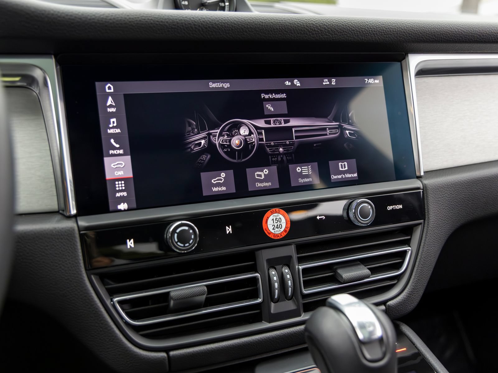 Certified 2026 Porsche Macan AWD/4WD image 36