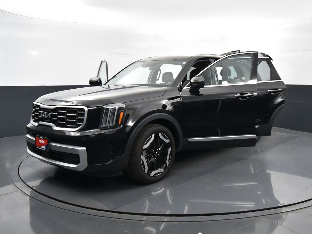 Certified 2025 Kia Telluride S image 38