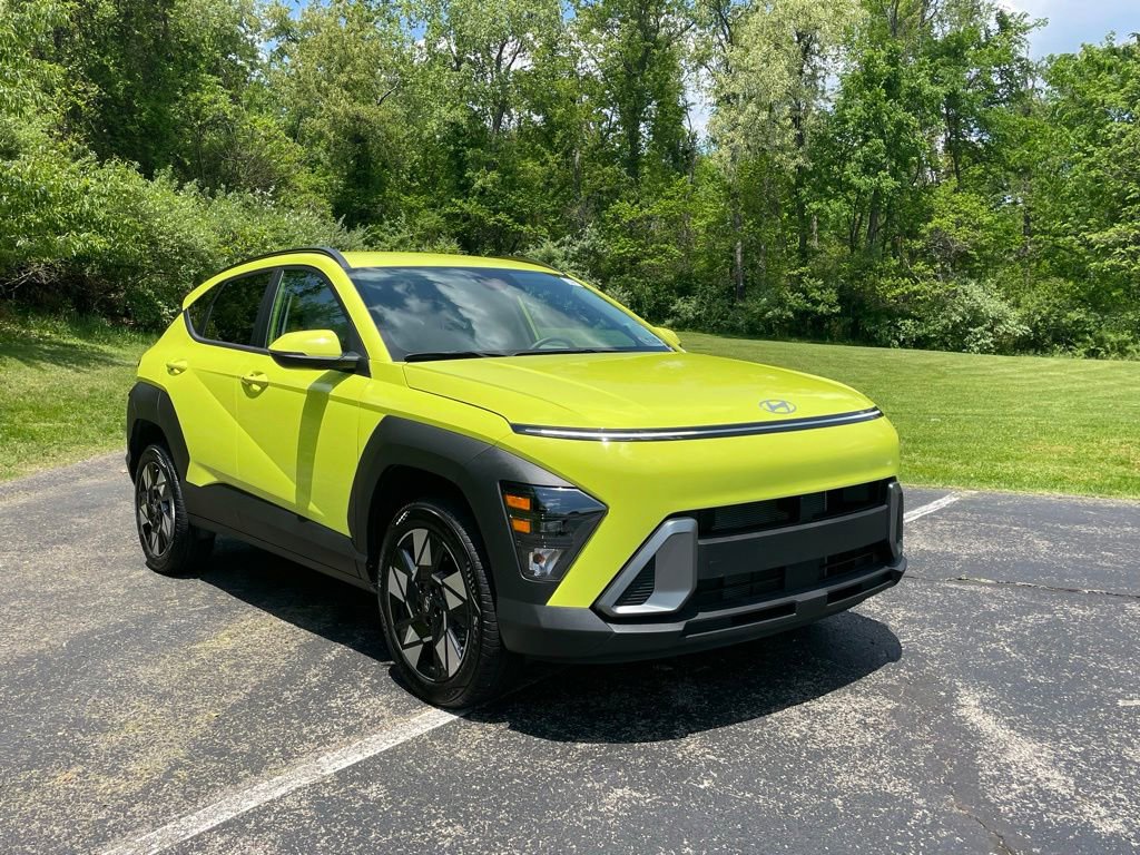 Used 2025 Hyundai Kona SEL AWD/4WD image 1