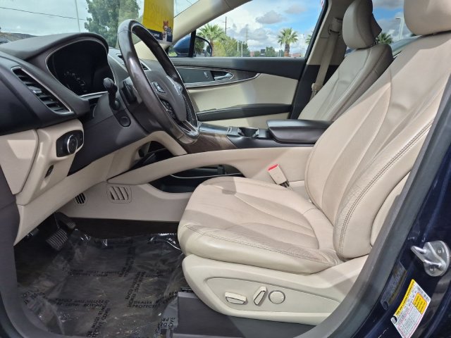 Used 2017 Lincoln MKX Select w/ Select Plus Package FWD image 16