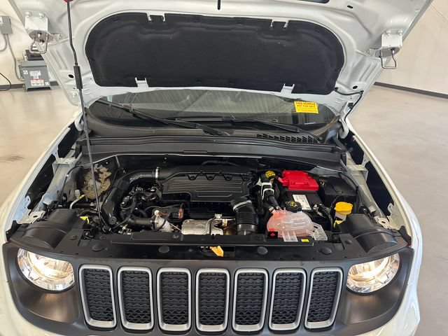 Used 2023 Jeep Renegade Latitude w/ Premium Group AWD/4WD image 29