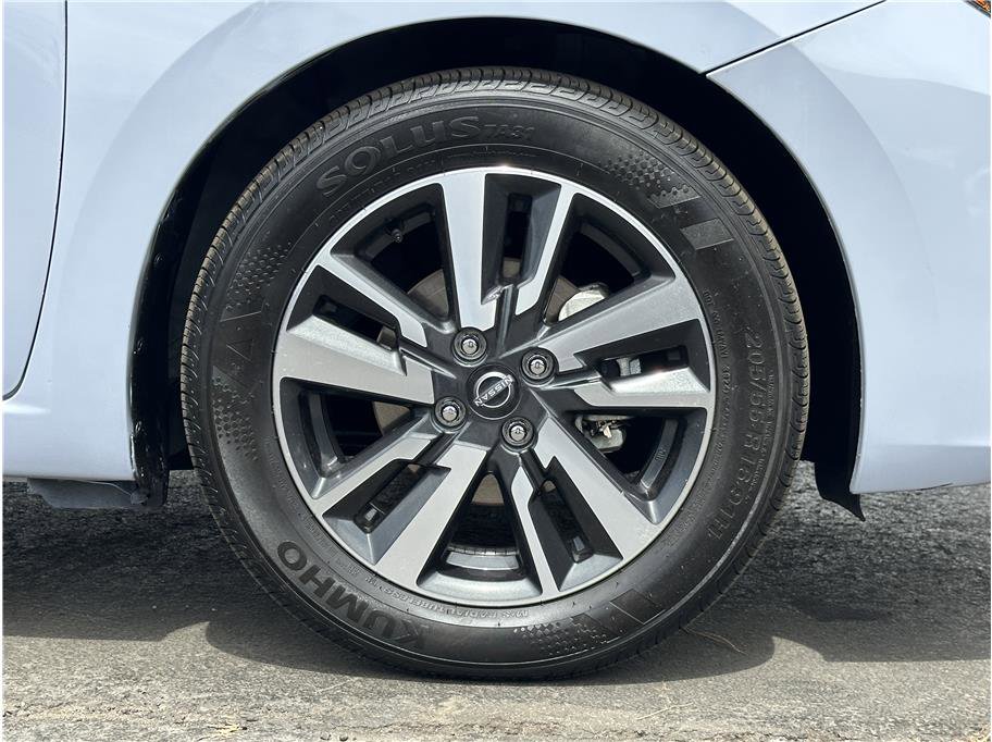 Used 2025 Nissan Versa SV w/ Trunk Package FWD image 26