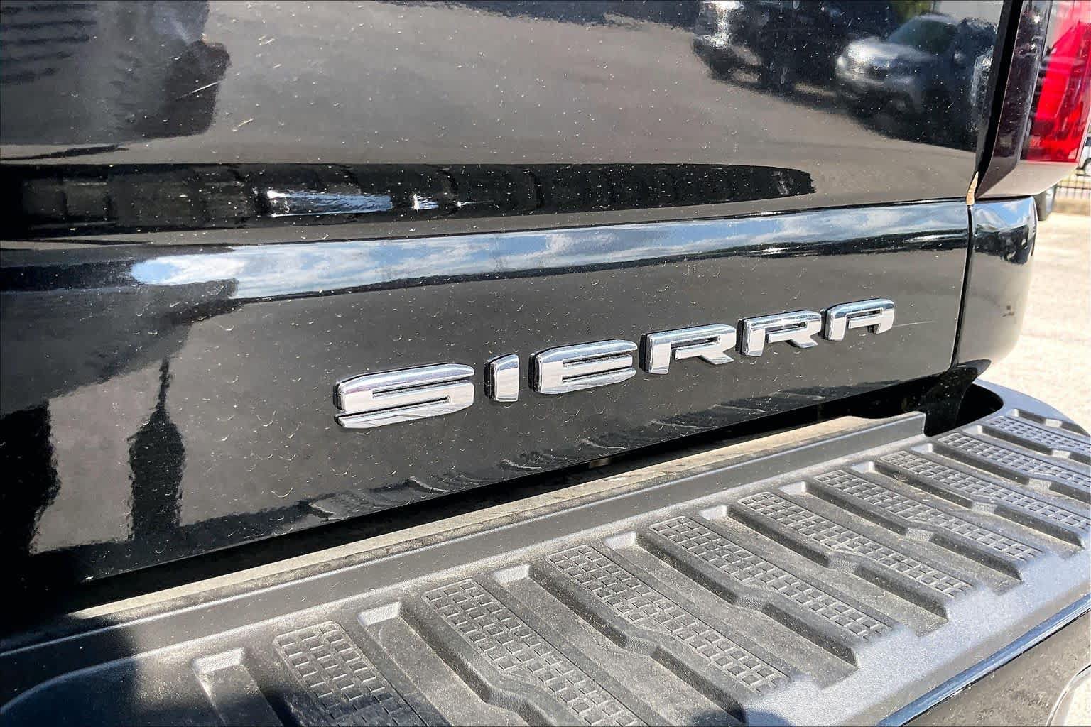 Used 2025 GMC Sierra 3500 Denali Ultimate AWD/4WD image 10