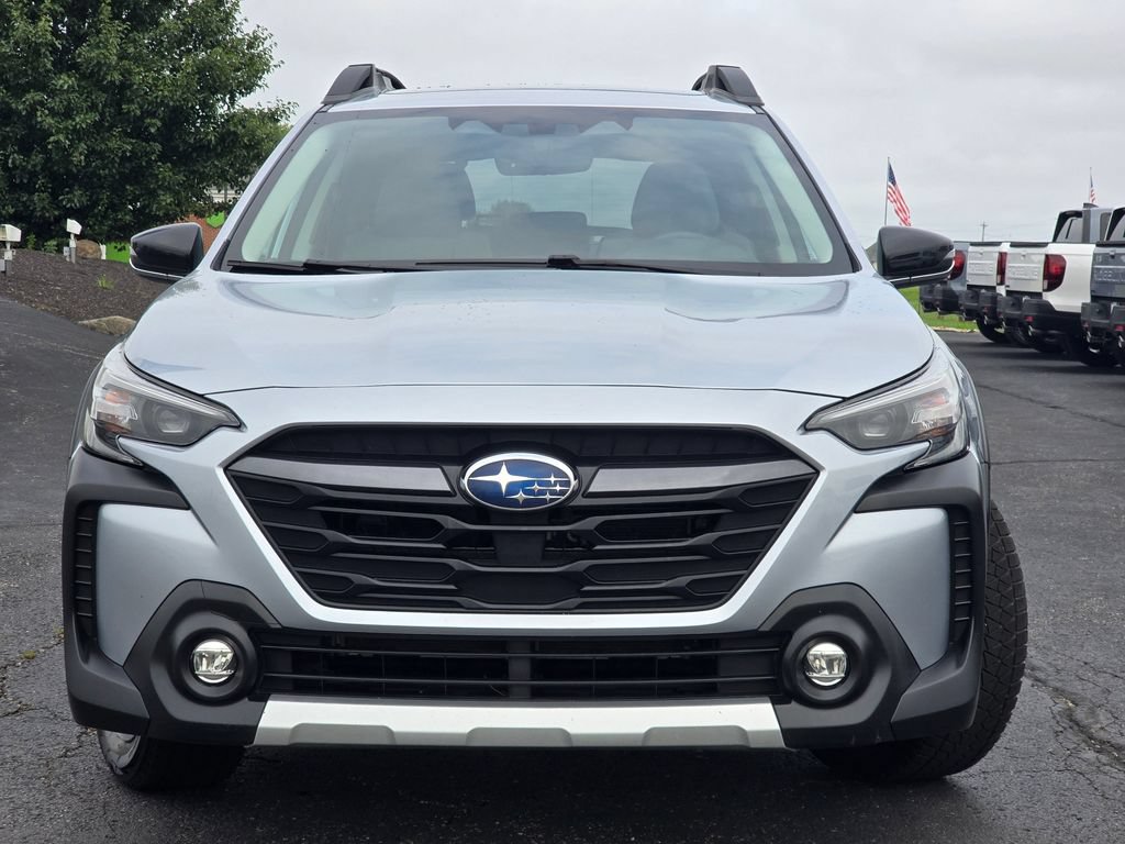 Used 2023 Subaru Outback Limited AWD/4WD image 3