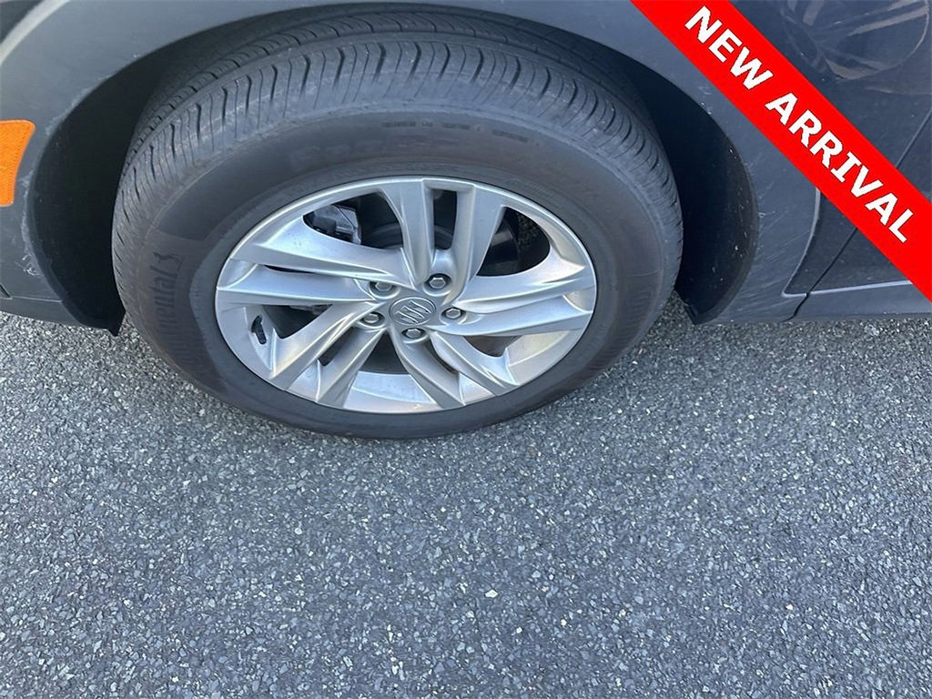 Used 2024 Buick Envista Preferred w/ Convenience II Package image 3