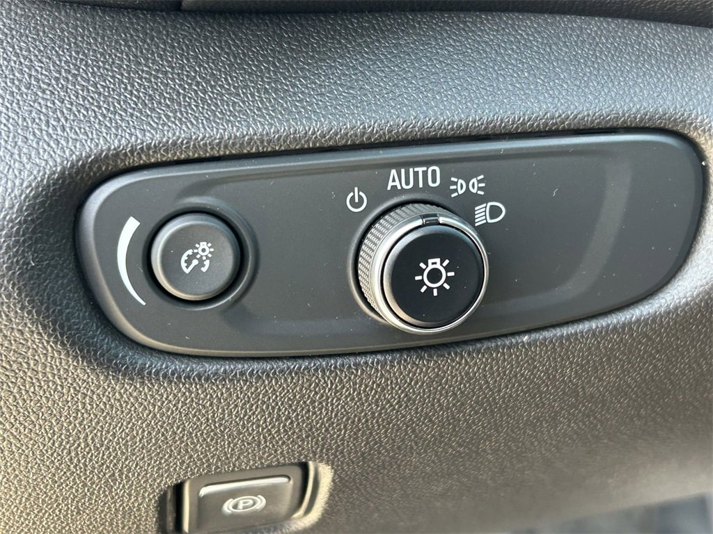 Used 2020 Chevrolet Blazer LT image 26