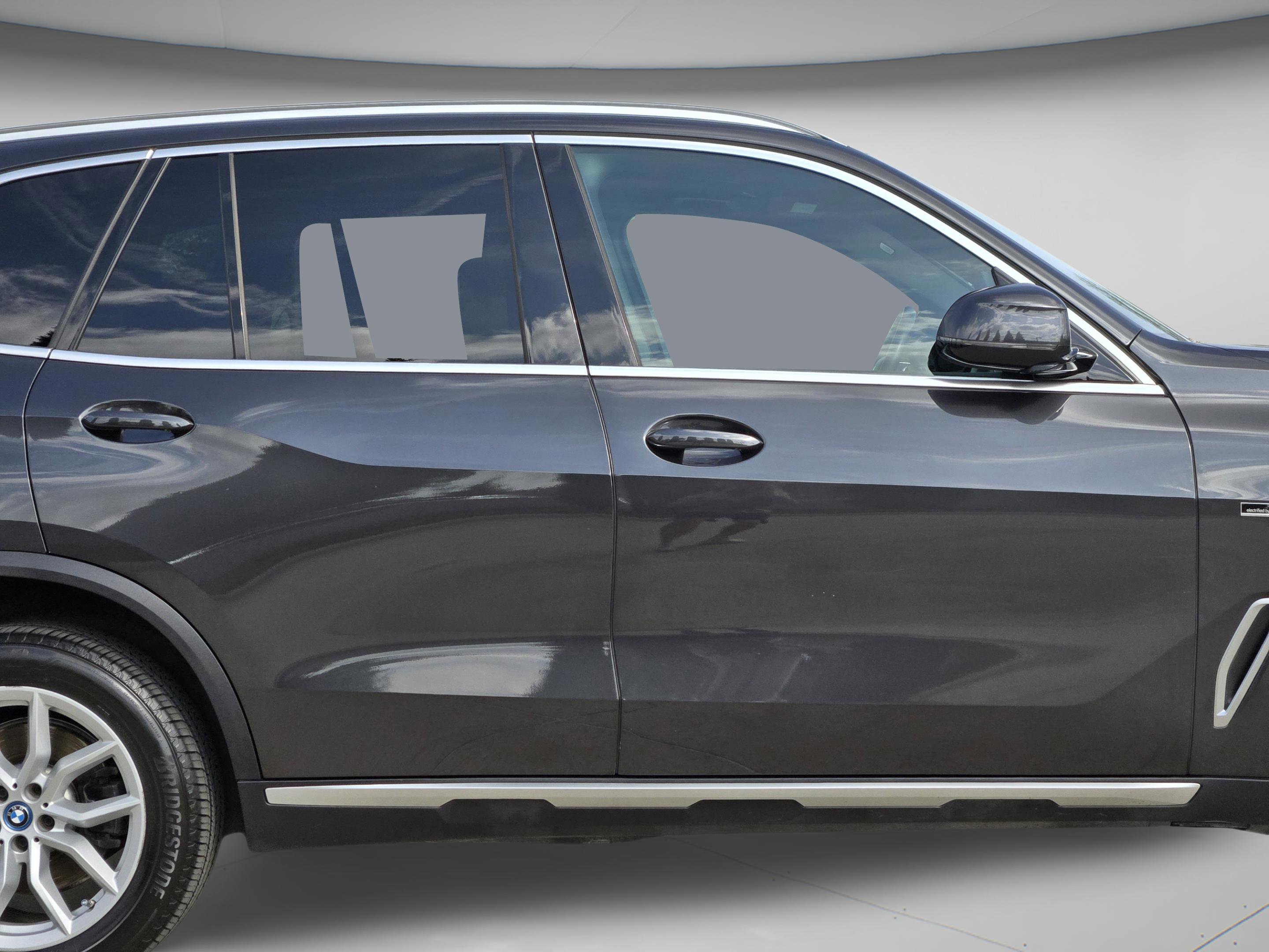 Used 2023 BMW X5 xDrive45e image 29