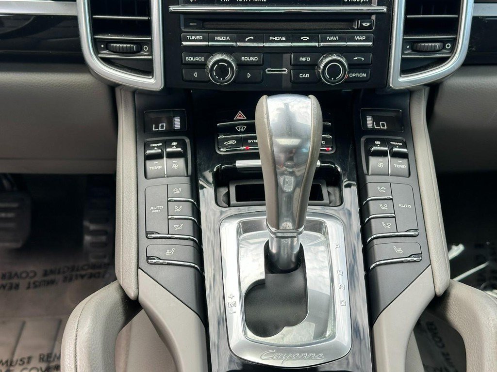 Used 2014 Porsche Cayenne AWD/4WD image 16