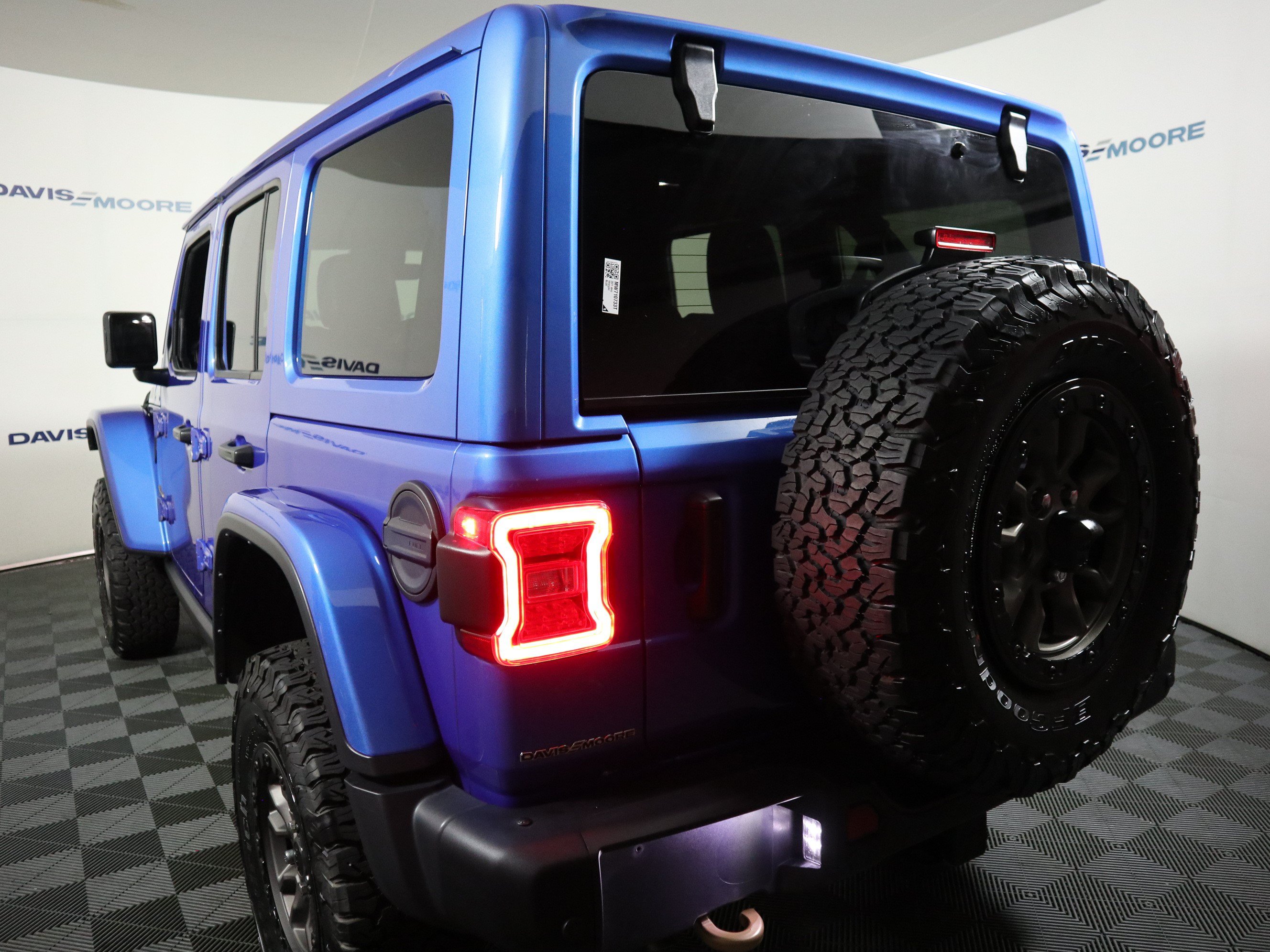Used 2021 Jeep Wrangler Unlimited Rubicon w/ Trailer Tow Package AWD/4WD image 9