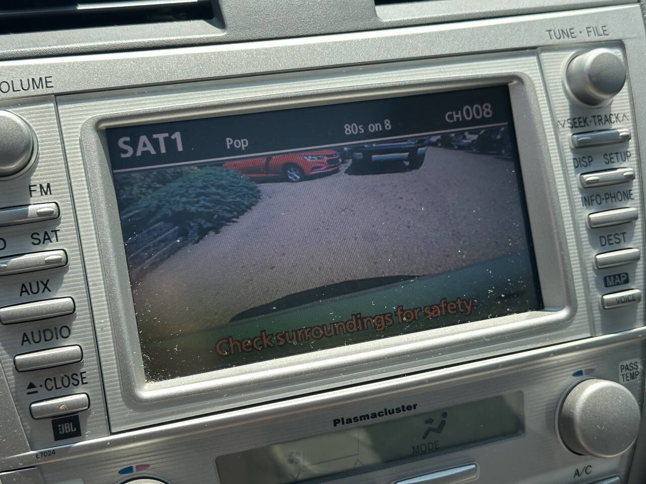 Used 2010 Toyota Camry LE FWD image 17