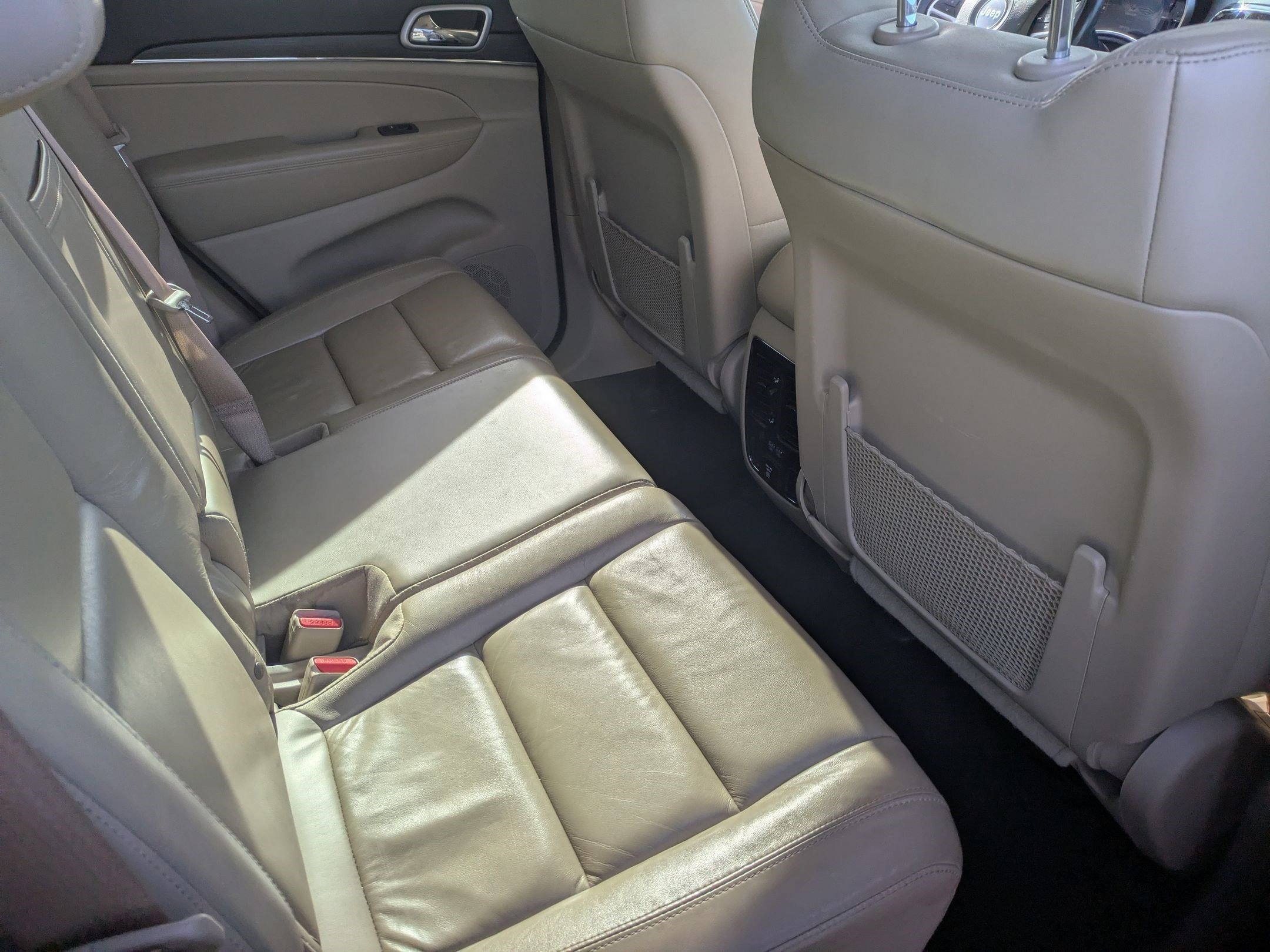 Used 2020 Jeep Grand Cherokee Limited w/ Trailer Tow Group IV image 25